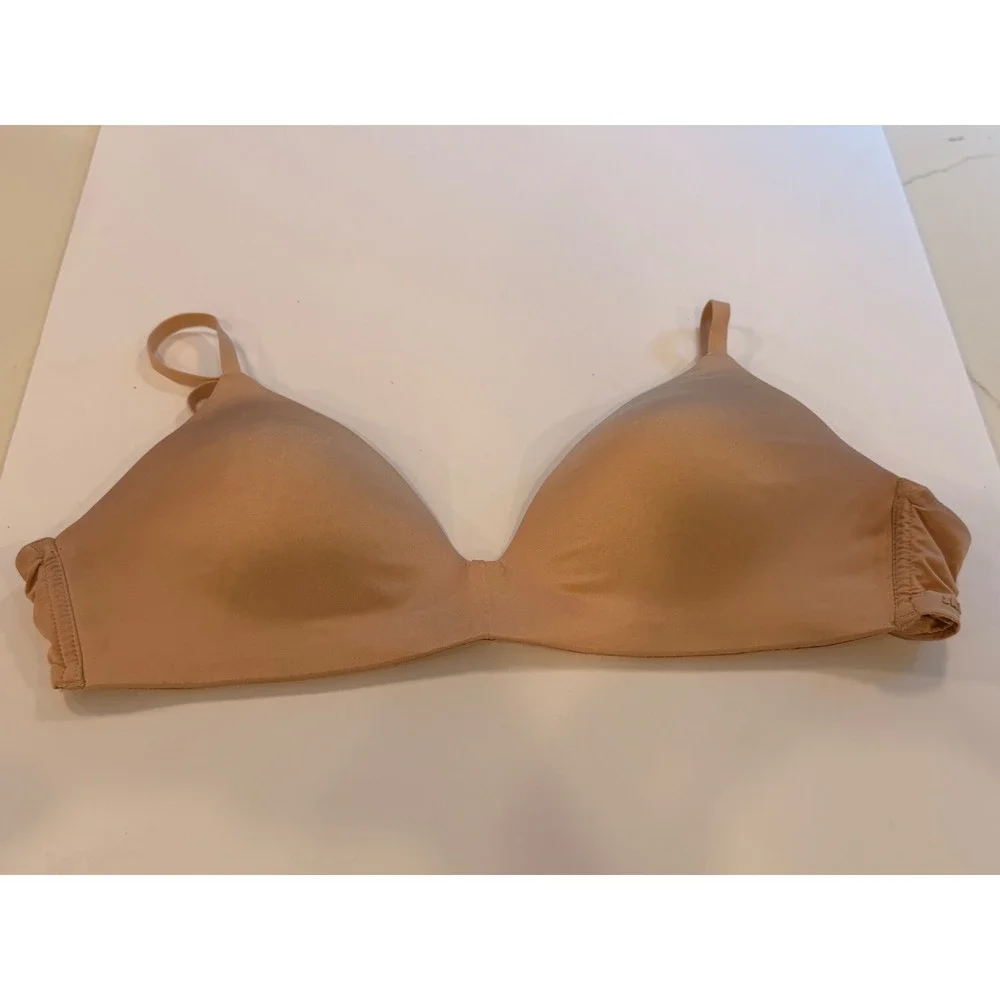 SKIMS Fits Everybody T-Shirt Bra Nude Tan Wireless Molded Cup 38B - Picture 1 of 9